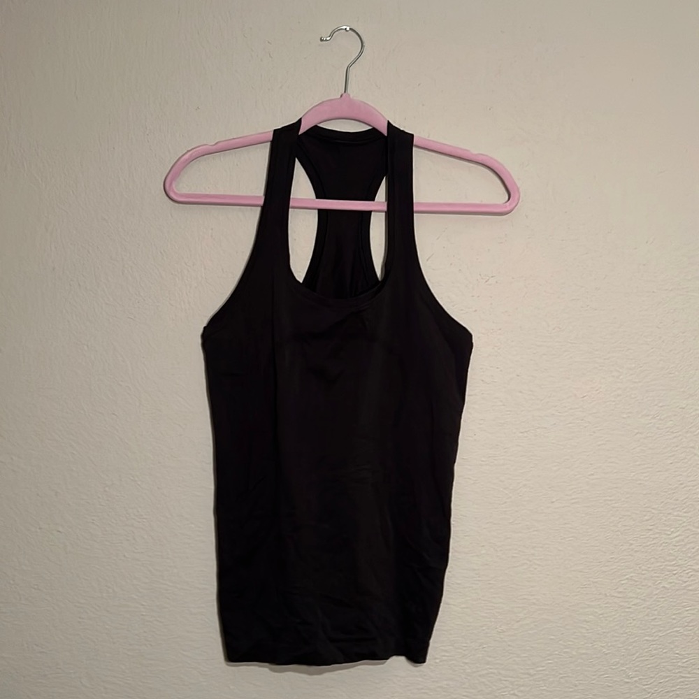 Lululemon - Black racer back tank - Size 6